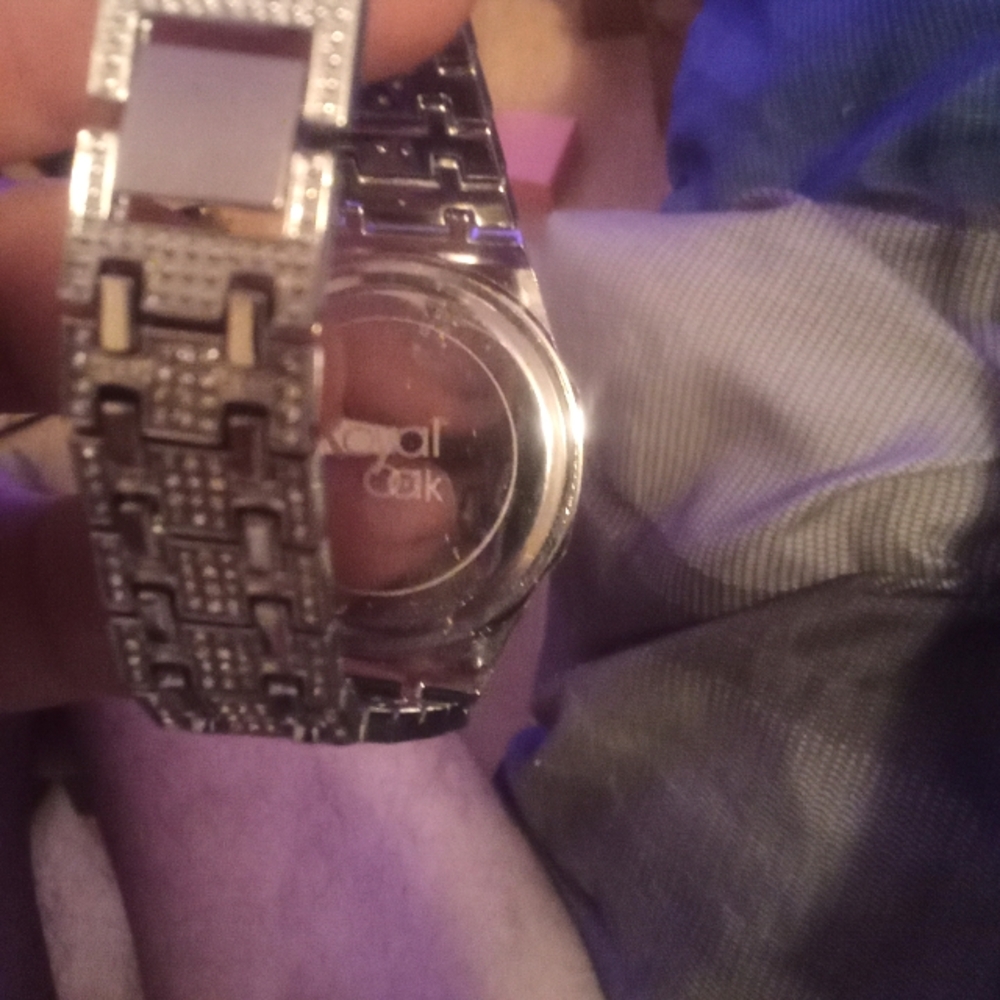 Watch - Picture 2 of 2